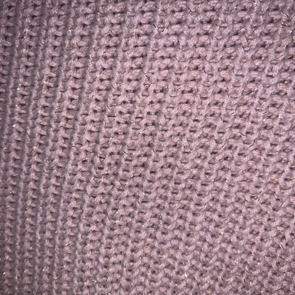 sweater - Picture 3 of 3